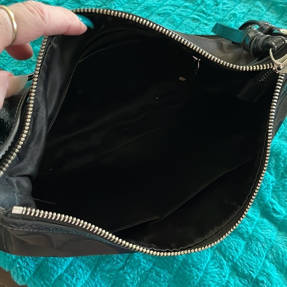 Coach Nylon And shiny leather - Picture 3 of 3